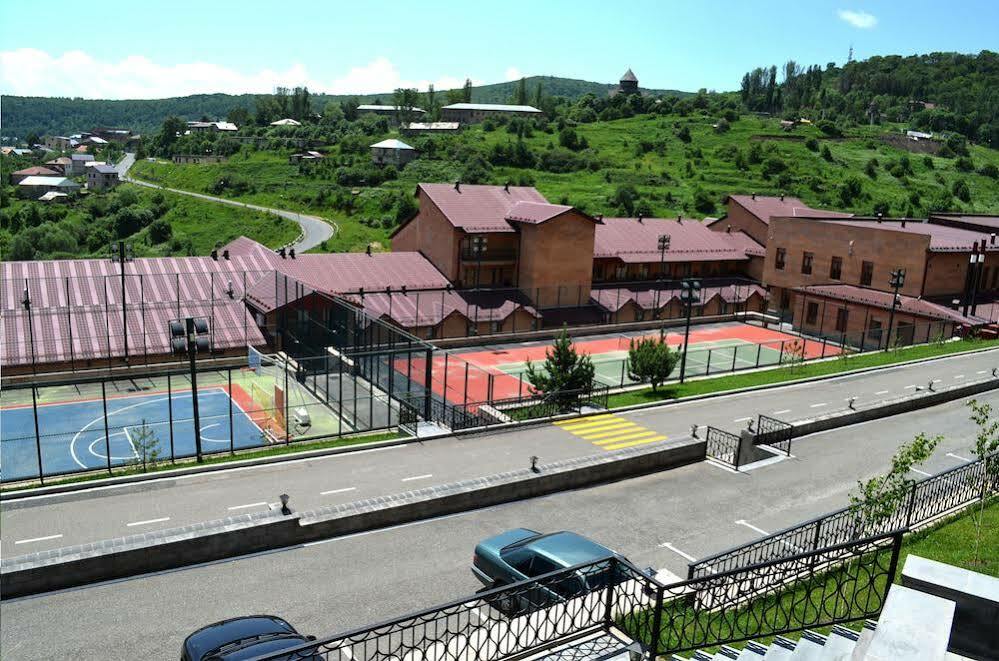 Tsaghkadzor Marriott Hotel Buitenkant foto