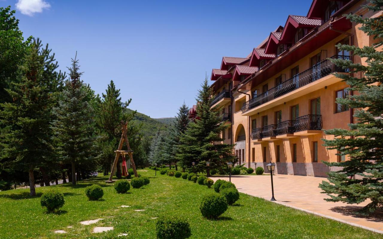 Tsaghkadzor Marriott Hotel Buitenkant foto
